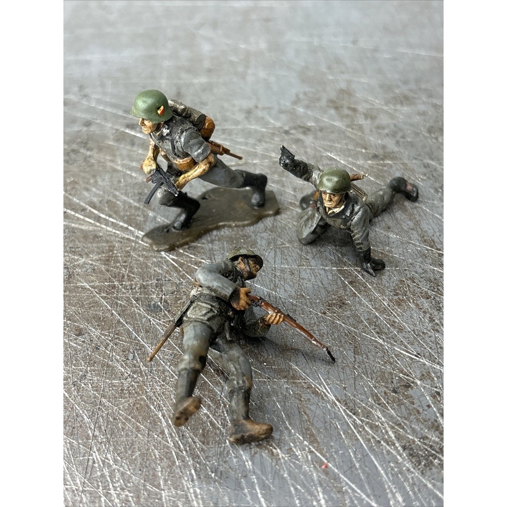 Tamiya Valor‎ 21st Century 1/35 WWII German Soldier Figures Built Painted Lot